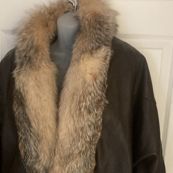 A beautiful vintage leather and fur jacket - Picture 2 of 15